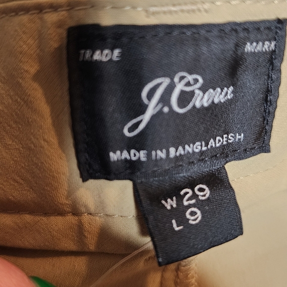 NWT J. Crew 9" Tech Shorts. Khaki. Men's size 29. - Picture 3 of 16
